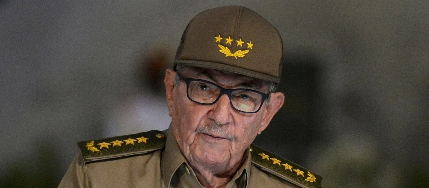 Έρχεται τέλος εποχής στην Κούβα - Παραιτείται από την ηγεσία του κόμματος ο Ρ.Κάστρο
